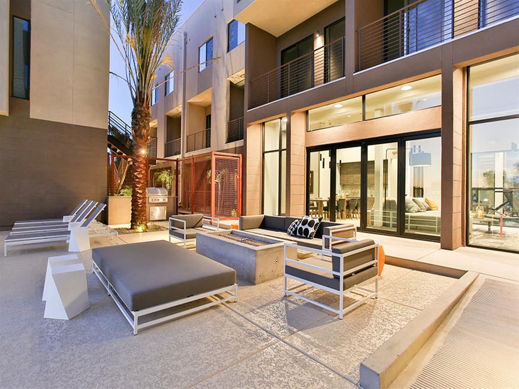 Dusk Scottsdale Apartments photo 3